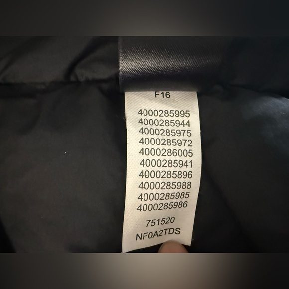 The North Face 550 Gilet Goose Down Puffer Vest Black Quilted Women Small - Picture 12 of 12